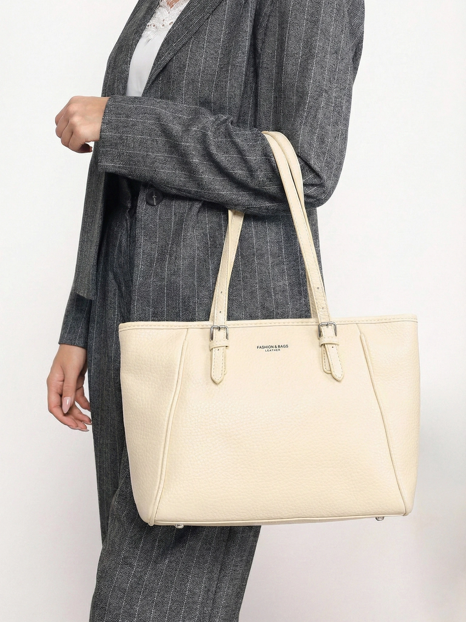 Сумка-тоут  с регулируемыми ручками и тиснением в ассортименте